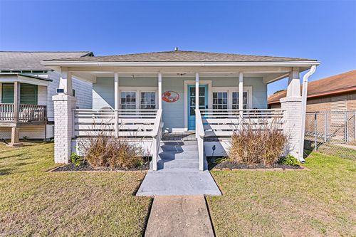 4616 Avenue Q 1/2, Galveston, TX, 77551-5319 | Card Image