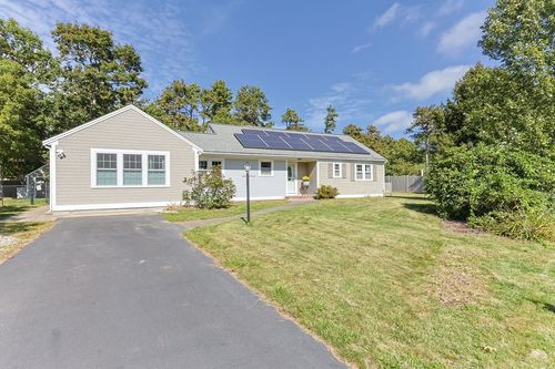 176 Beacon St, South Yarmouth, MA, 02664-1852 | Card Image