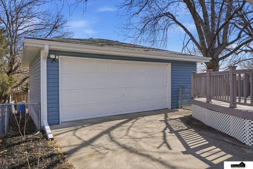 3200 Nw 1st St, Lincoln, NE, 68521-3207 | Card Image