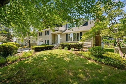 7 Conrad St, Mystic, CT, 06355-1603 | Card Image