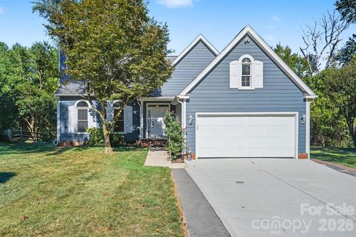 8710 Twin Trail Dr, Huntersville, NC, 28078-9121 | Card Image