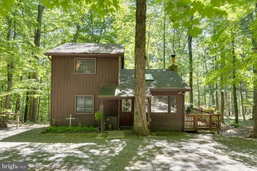 11 Mountainside Dr, BERKELEY SPRINGS, WV, 25411-5658 | Card Image