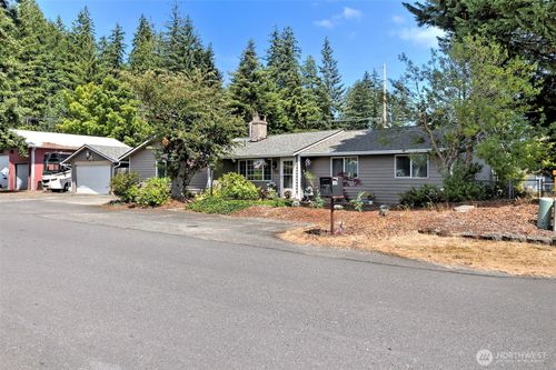1206 N 8th St, Shelton, WA, 98584-3329 | Card Image