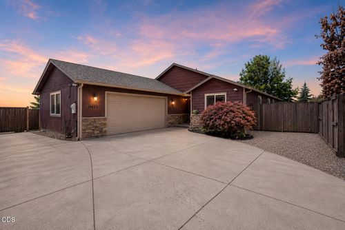 7431 Jerae Pl, White City, OR, 97503-1765 | Card Image