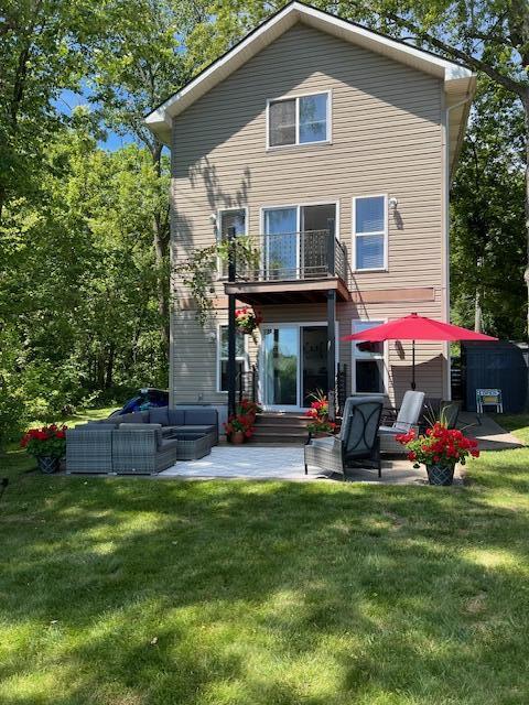 Buckshore Dr, Whitmore Lake, MI 48189