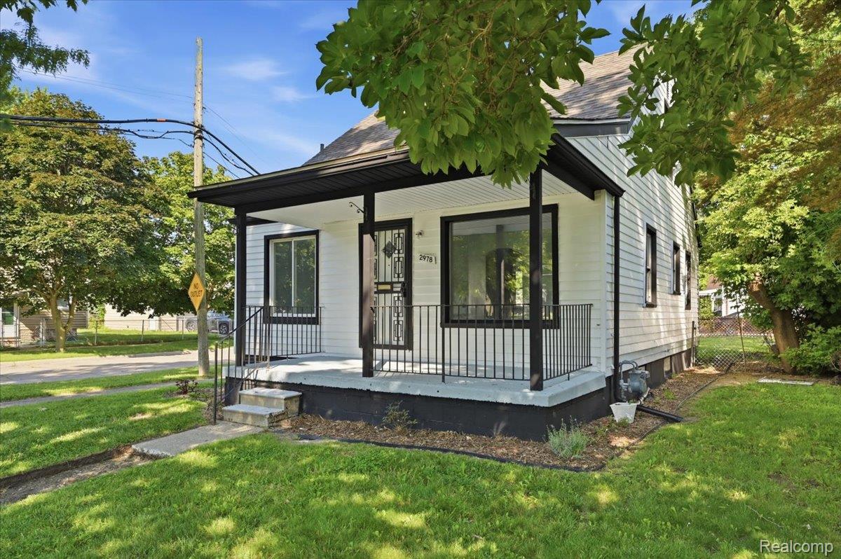 Residential in Lincoln Park 4