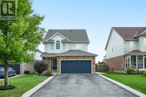 41 Beardmore Crescent, Halton Hills (AC Acton), ON, L7J2Z1 | Card Image