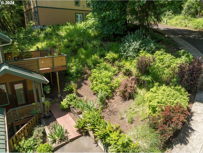 1650 Leatherwood Dr, House other with 3 bedrooms, 3 bathrooms and 1 parking in Eugene OR | Image 30