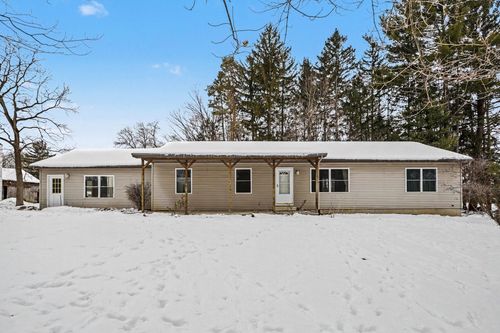 772 39th St, Allegan, MI, 49010-9353 | Card Image