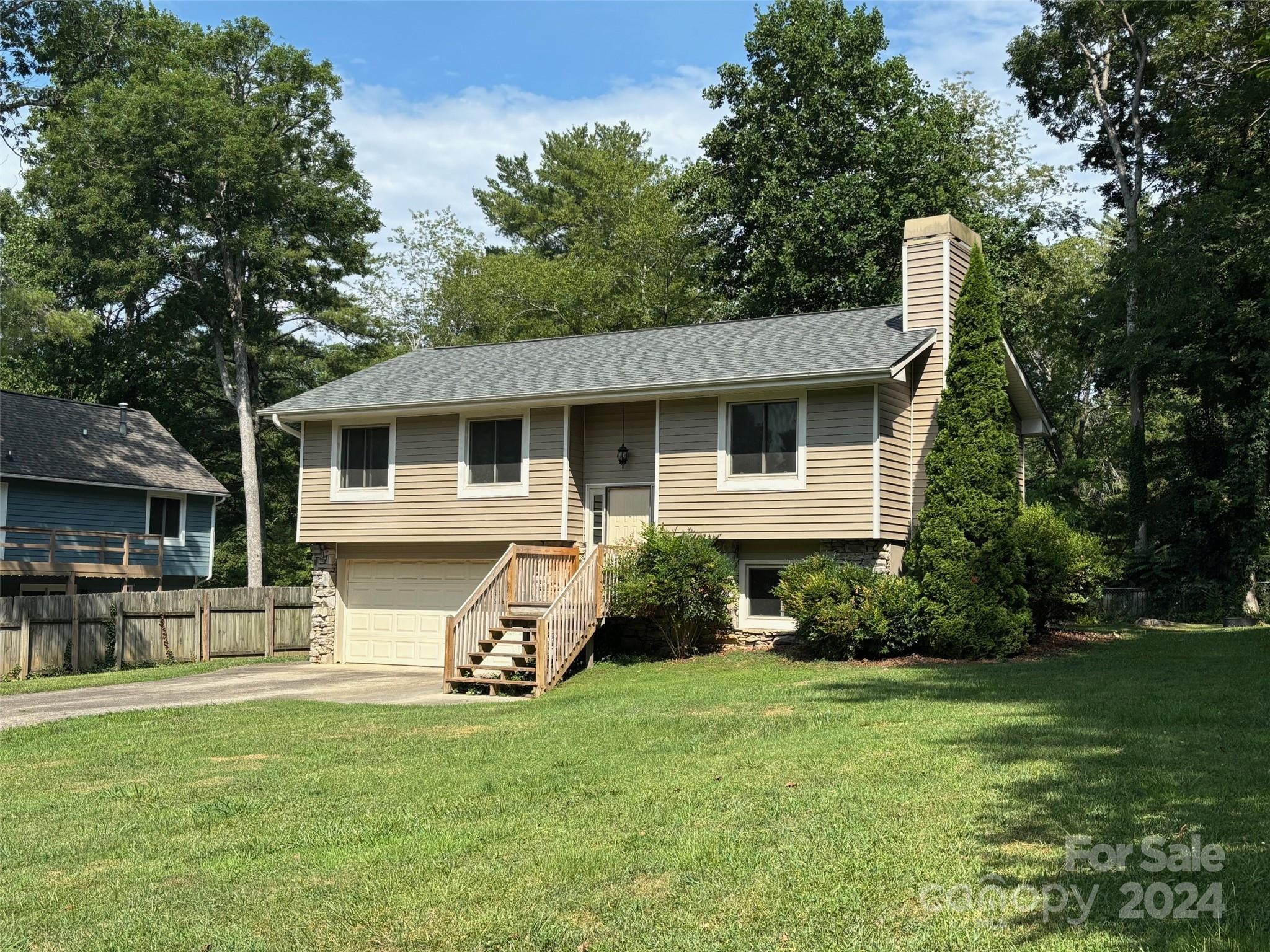 Scarlet Dr, Fletcher, NC 28732
