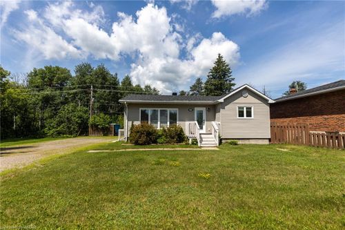 525 St.Joseph St, Espanola, ON, P5E1M4 | Card Image