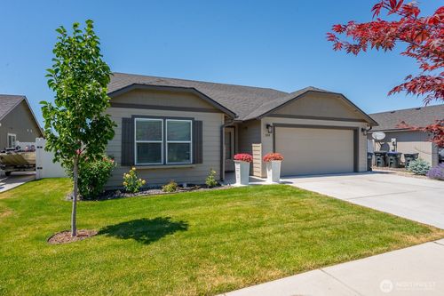 614 S Rees St, Moses Lake, WA, 98837-8898 | Card Image