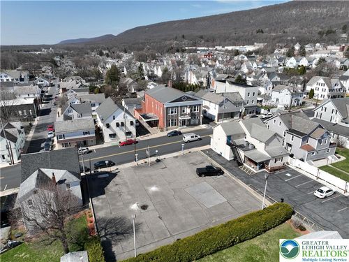 215 S Robinson Ave, Pen Argyl, PA, 18072-1946 | Card Image