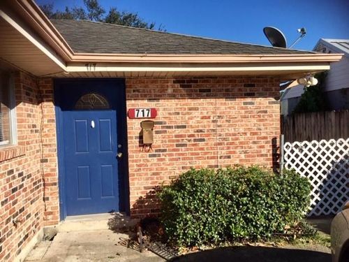 717 Edenborn Ave, Metairie, LA, 70001-5026 | Card Image
