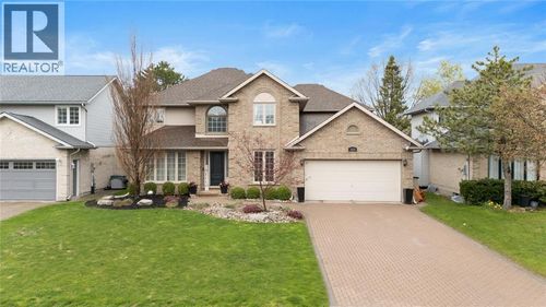 3020 Maidstone Crescent, Sarnia, ON, N0N1C0 | Card Image