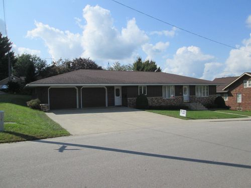 115 S Main St, Saint Lucas, IA, 52166-4400 | Card Image