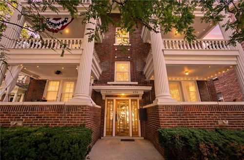 4316 Oak #3s Street, Kansas City, MO, 64111 | Card Image