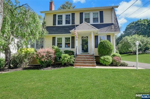 69 Highland Ave, Midland Park, NJ, 07432-1803 | Card Image