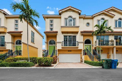 2001 Coral Heights Blvd, Fort Lauderdale, FL, 33308-5216 | Card Image