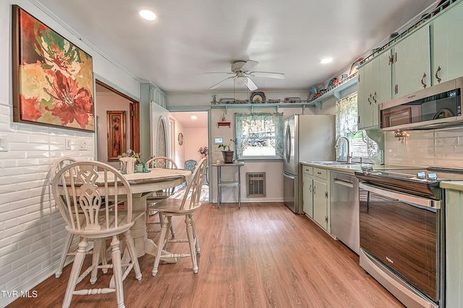 24483 Cave Creek Rd, House other with 5 bedrooms, 3 bathrooms and null parking in Abingdon VA | Image 18