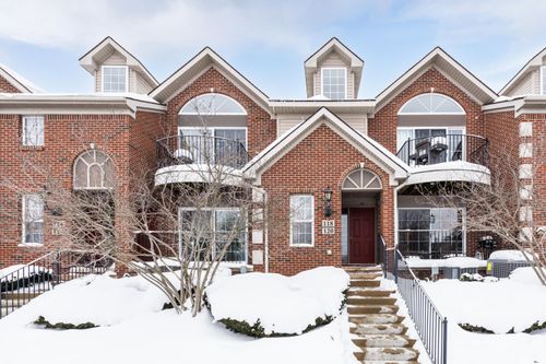 120 W Oakbrook Dr, Ann Arbor, MI, 48103-2253 | Card Image