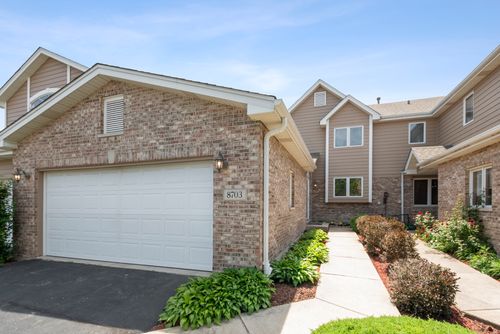 8703 Cashel Ln, Tinley Park, IL, 60487-7710 | Card Image