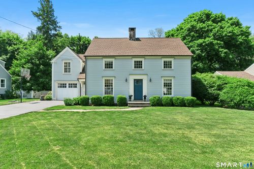 8 Glenwood Dr, Darien, CT, 06820-5008 | Card Image
