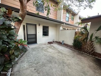 150 Kristi Drive, Townhouse with 2 bedrooms, 2 bathrooms and null parking in Indian Harbour Beach FL | Image 2