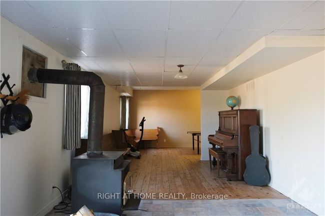 3617 Vaughan Side Rd, House other with 3 bedrooms, 2 bathrooms and 10 parking in Carp ON | Image 18
