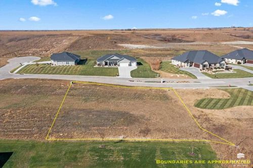 4104 Macgillivray Dr, Manhattan, KS, 66503-2646 | Card Image