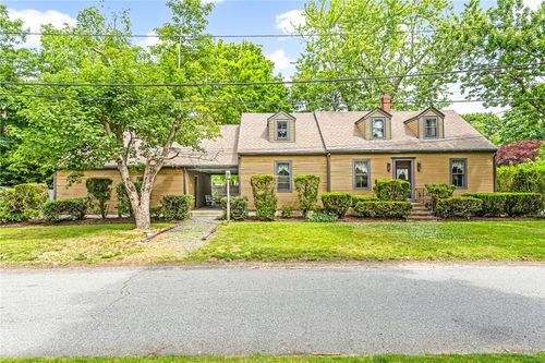 40 South Ln, Barrington, RI, 02806-4619 | Card Image
