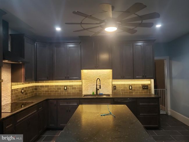335 W Walnut St, Townhouse with 5 bedrooms, 2 bathrooms and null parking in Kutztown PA | Image 8