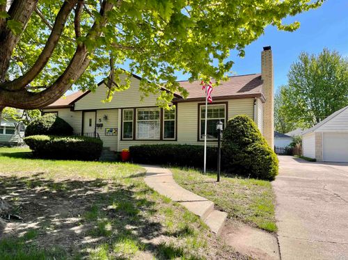 5 Colonial Cir, Storm Lake, IA, 50588-2920 | Card Image
