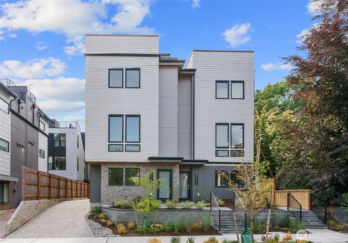4521 Bagley Ave N, Seattle, WA, 98103-6992 | Card Image