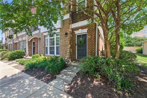 670 Claire Ln, Newport News, VA, 23602-6615 | Card Image