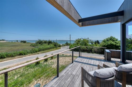 305 Narrow River Rd, Orient, NY, 11957-1419 | Card Image