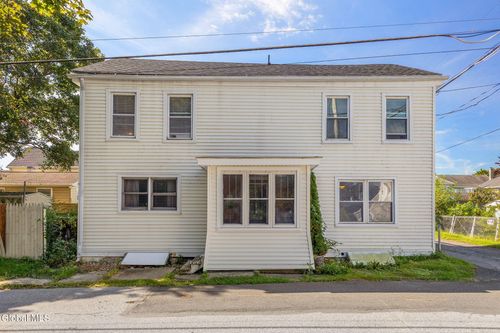 17 Hudson St, Waterford, NY, 12188-2030 | Card Image