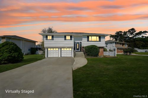 265 Kellum St, West Babylon, NY, 11704-5021 | Card Image