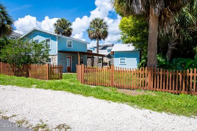 1318 6 Th Street S, House other with 2 bedrooms, 2 bathrooms and null parking in Jacksonville Beach FL | Image 2