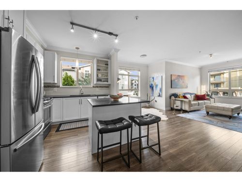 201-20861 83 Ave, Langley, BC, V2Y0M8 | Card Image