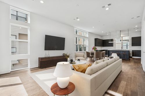 3032 Chimes St, Dallas, TX, 75219-1310 | Card Image