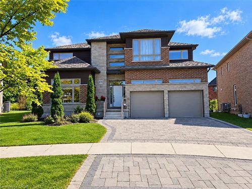819 Sundrops Crt, Waterloo, ON, N2V0C5 | Card Image