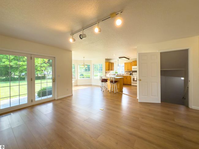 318 Red Maple Ln, House other with 3 bedrooms, 3 bathrooms and null parking in Shepherd MI | Image 12