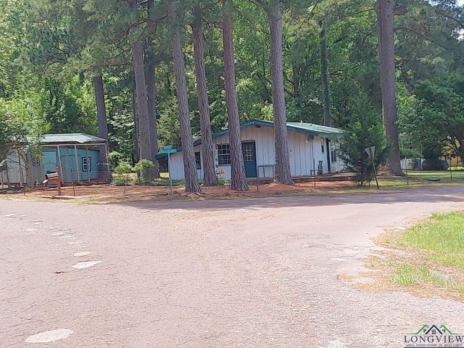 296 Crestwood Dr, House other with 2 bedrooms, 2 bathrooms and null parking in Avinger TX | Image 18