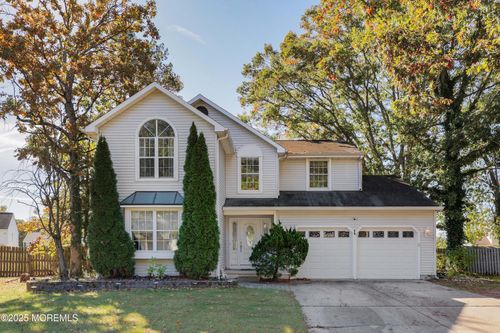 18 Brearly Dr, Sicklerville, NJ, 08081-4455 | Card Image