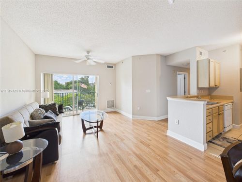 apt-309-6001 Sw 70th St, South Miami, FL, 33143-3425 | Card Image