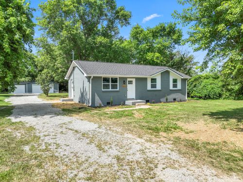 2315 Williamsport Pike, Columbia, TN, 38401-5636 | Card Image