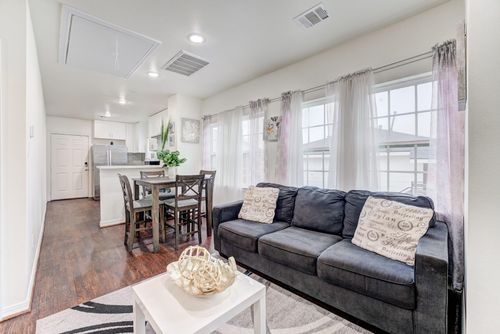 6-2720 Truxillo St, Houston, TX, 77004-5461 | Card Image