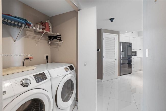 UNIT-1202 - 200 Sunny Isles Blvd, Condo with 3 bedrooms, 2 bathrooms and null parking in Sunny Isles Beach FL | Image 32