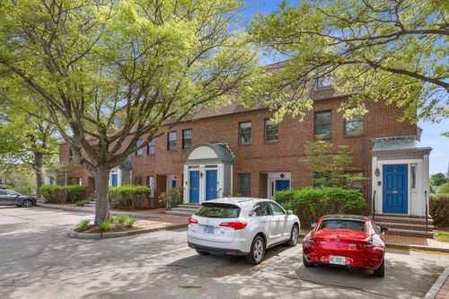 10r-500 Market St, Portsmouth, NH, 03801-3457 | Card Image